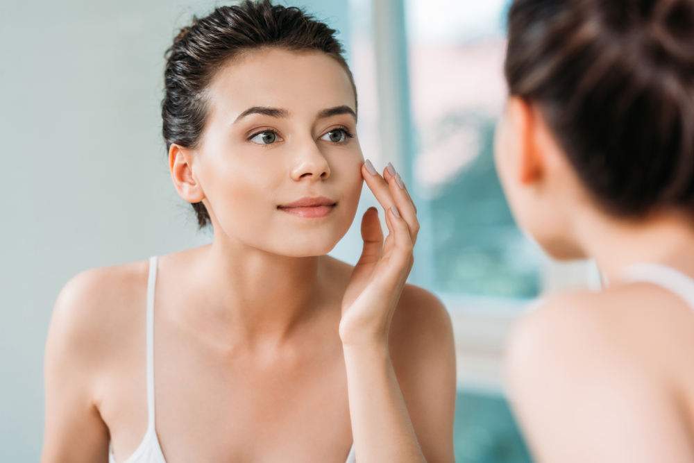 Уход за кожей лица зимой: важные рекомендации косметологов и дерматологов