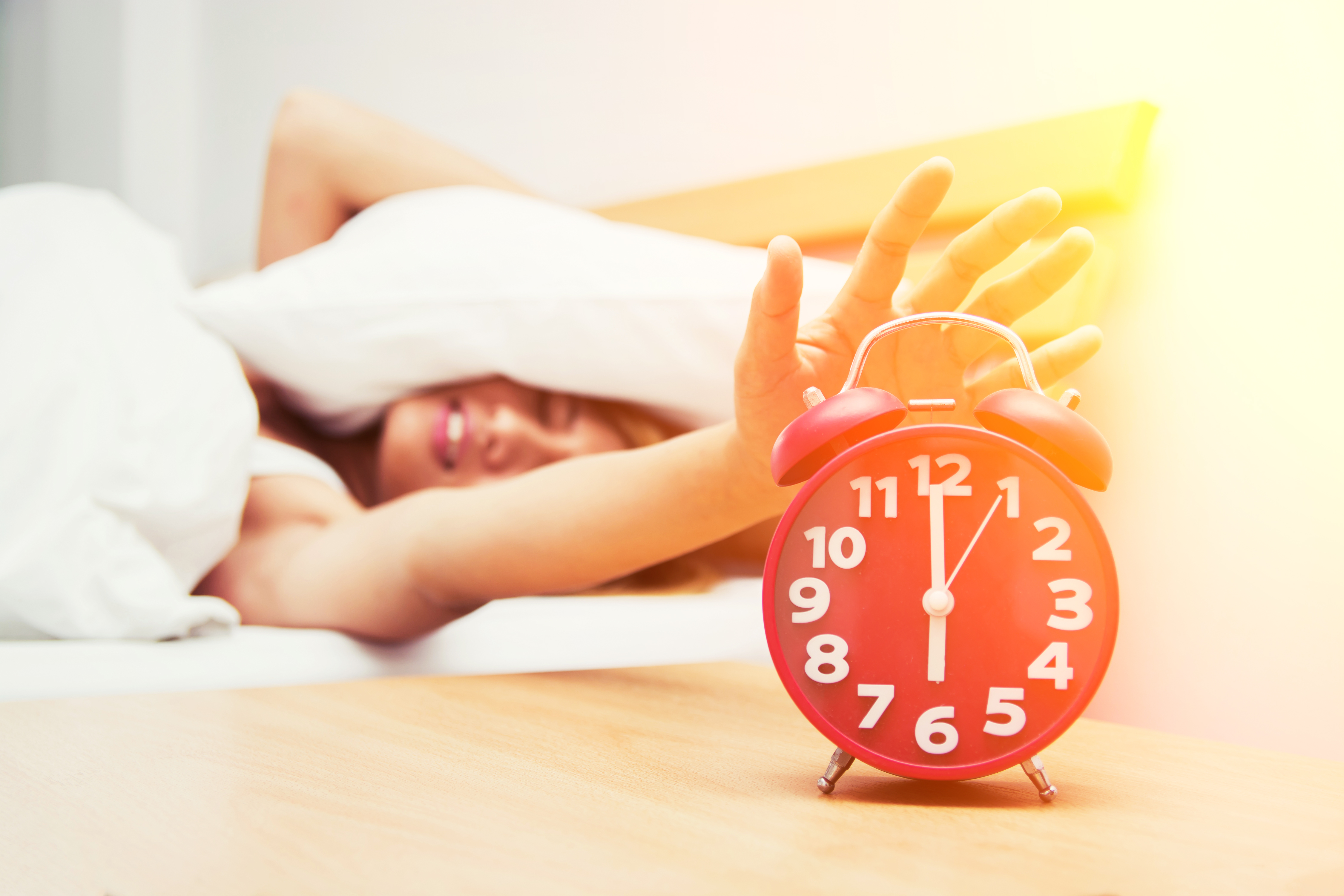 Как научиться рано вставать по утрам: 7 советов и режим крепкого сна