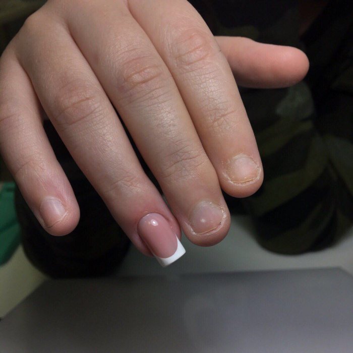 Стильный маникюр на короткие ногти 2021-2022. более 100 фото трендового дизайна ногтей | volosomanjaki.com