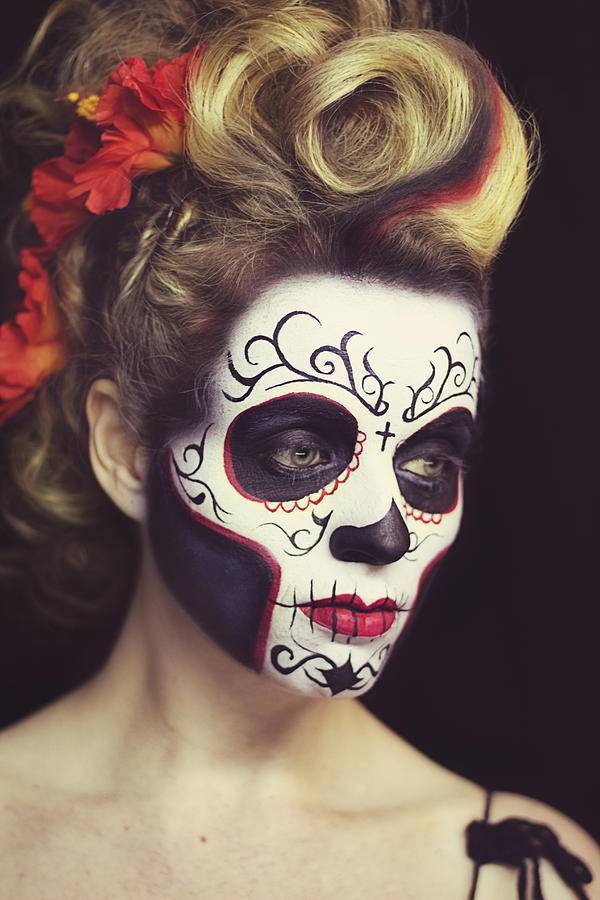 Легкий макияж на хэллоуин с помощью подручных средств