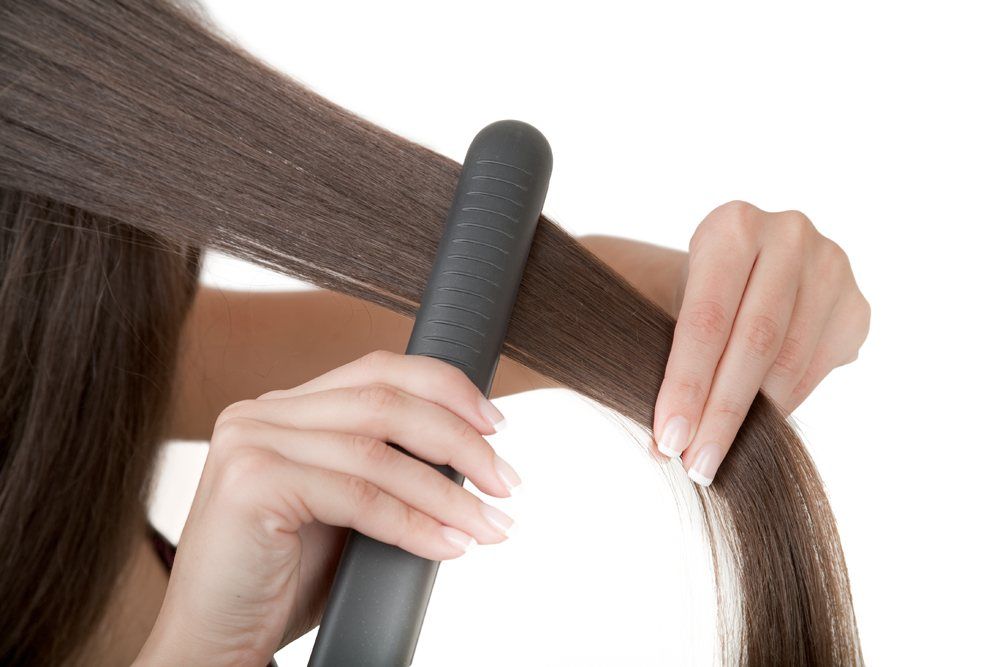 Как выпрямлять волосы утюжком и что для этого нужно. подсказки для девушек, которые не знают, как выпрямлять волосы утюжком