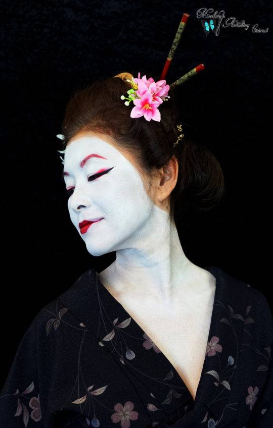 Японский макияж: искусство гейши.