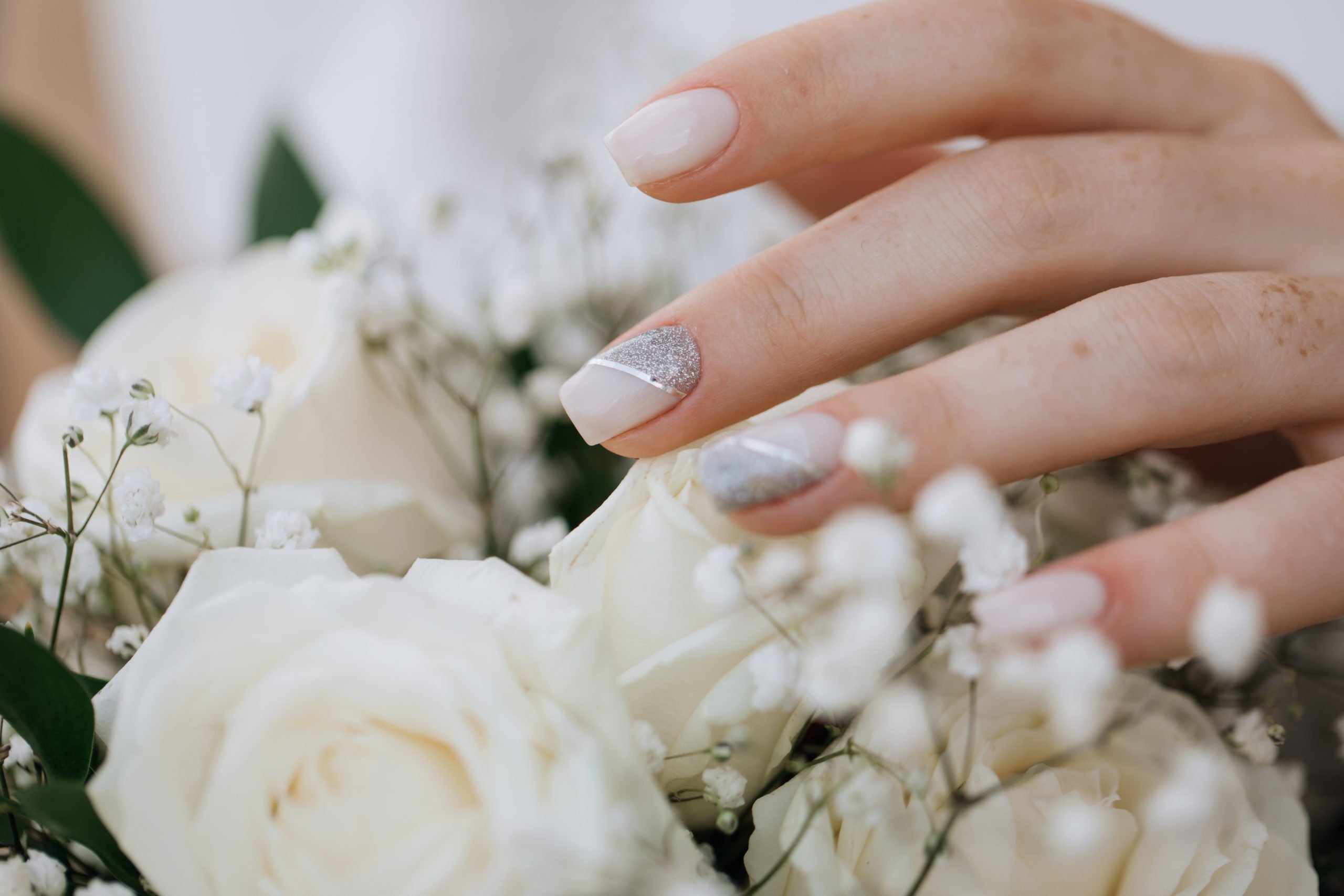 Свадебный маникюр 2021: создаем идеальный образ невесты