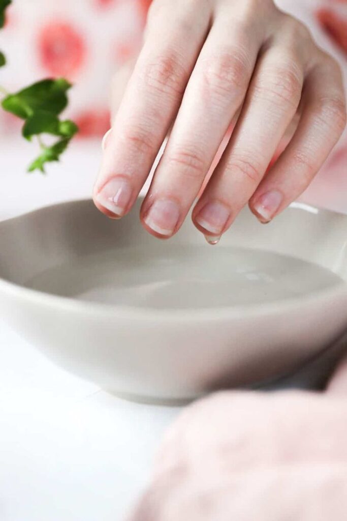 Топ-20 эффективных процедур для укрепления ногтей в домашних условиях