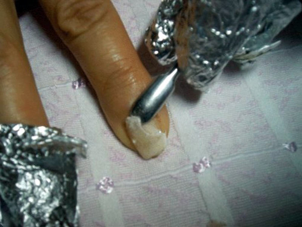 Как снять нарощенные ногти в домашних условиях: как снимать нарощенные гелем ногти