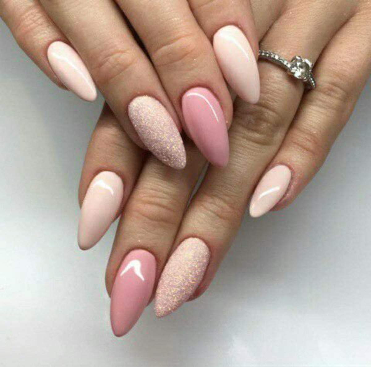 Manicure 2021 миндаль