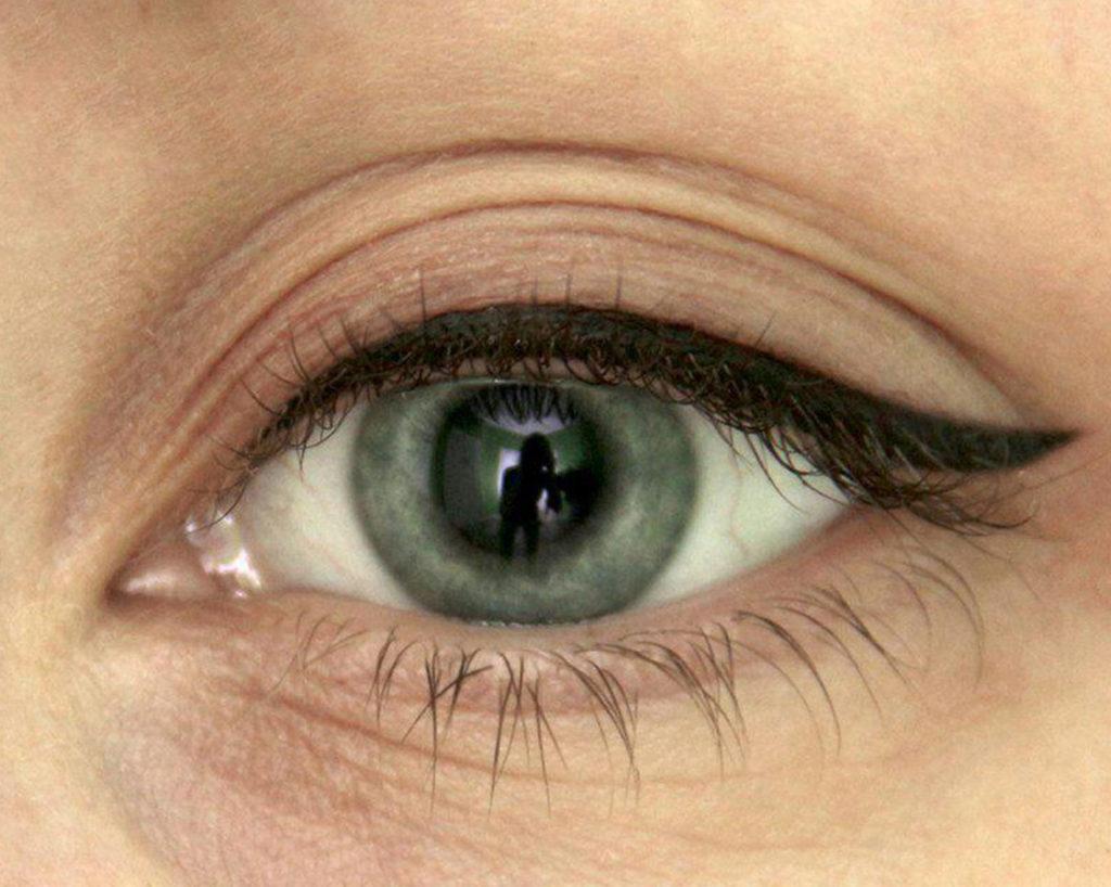 Татуаж стрелки на глазах с растушевкой: фото, плюсы и минусы