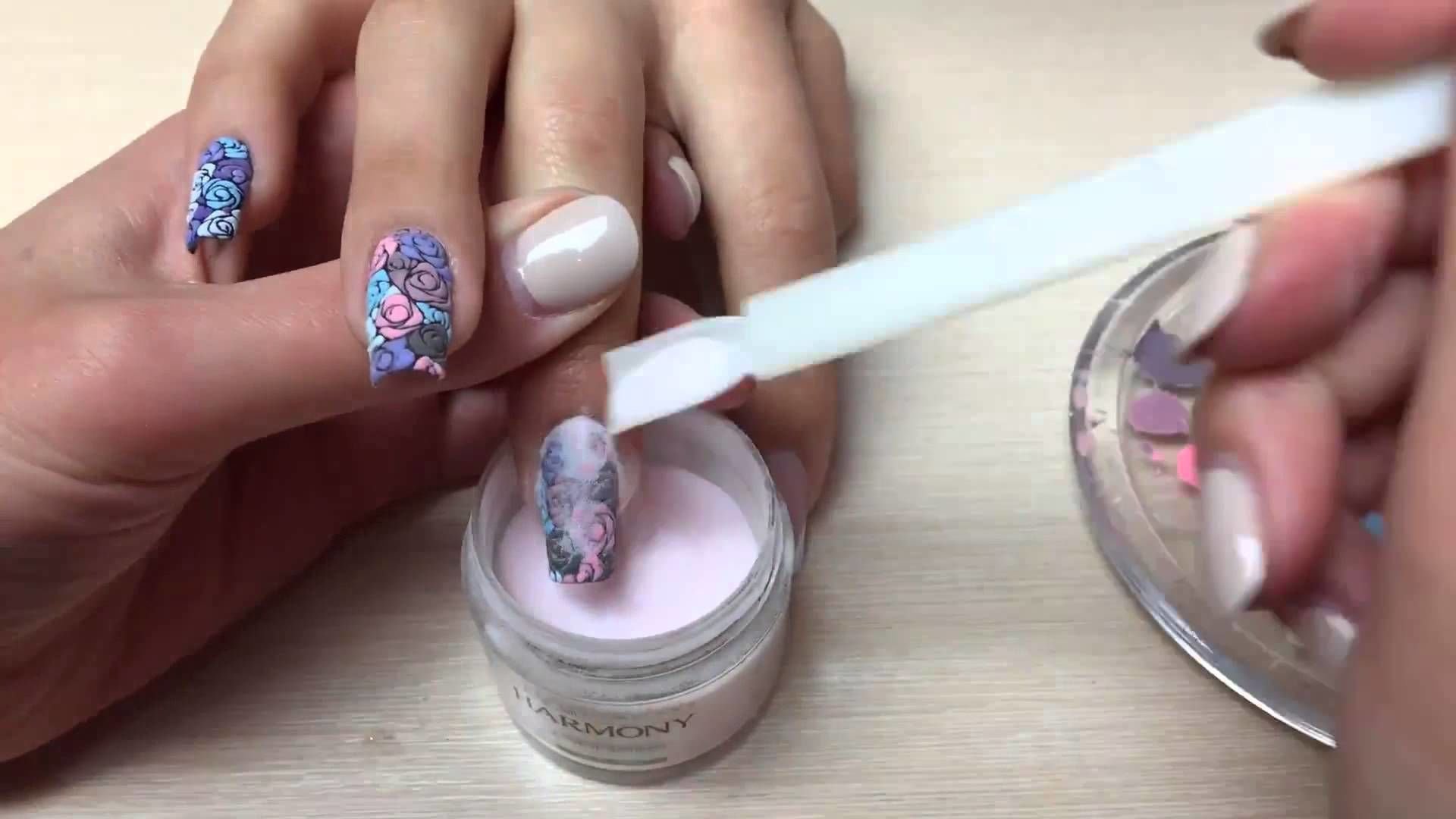 Бархатный маникюр, техника создания плюшевого дизайна ногтей