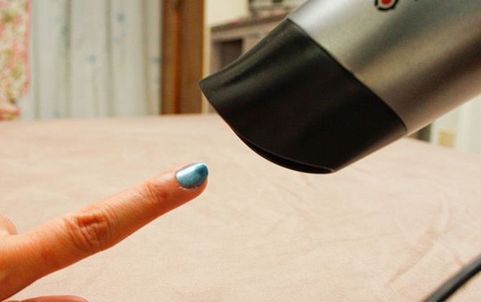 Как быстро высушить лак на ногтях: разные способы + фото и видео