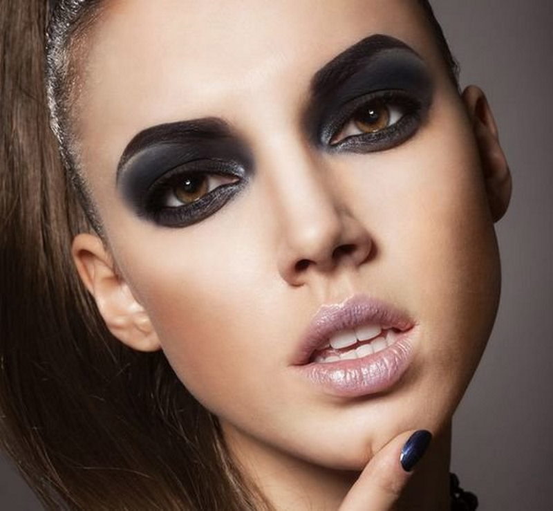 Smokey eye. Макияж черный Смоки. Макияж Смоки айс черный. Смоки айс Рокерский.