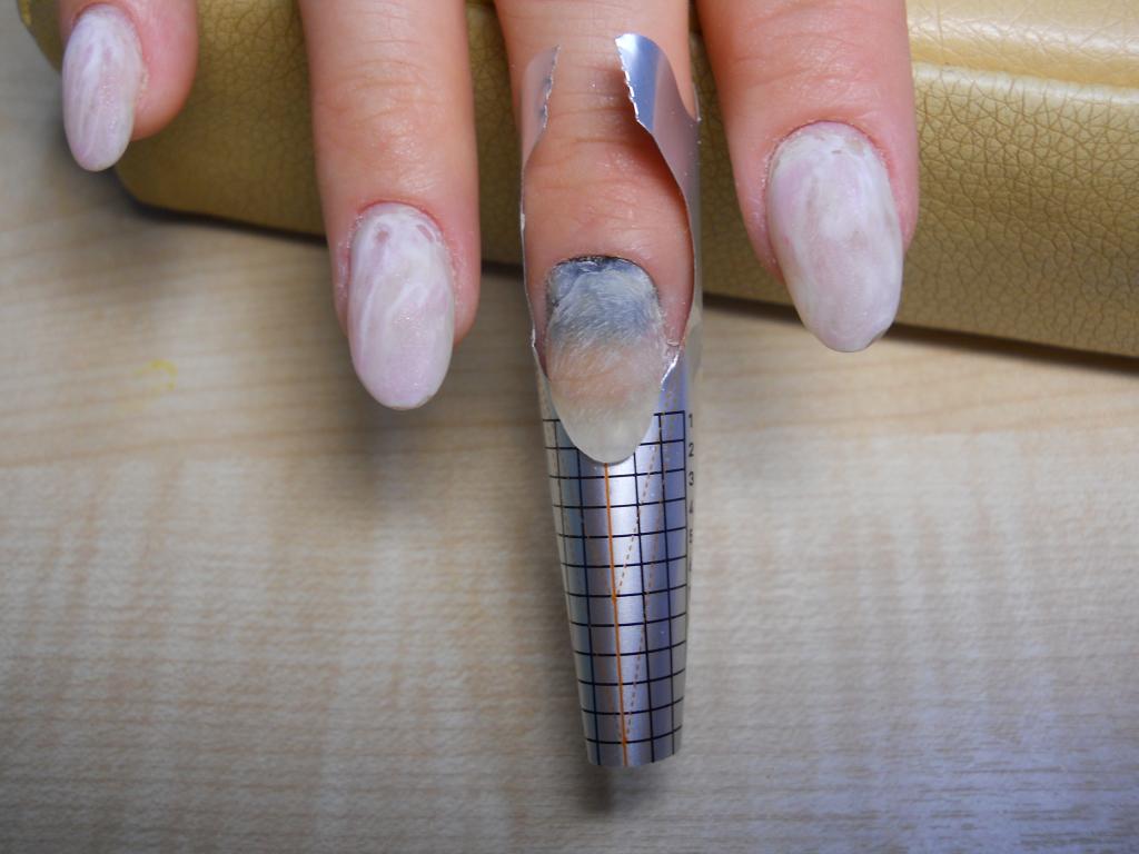 Нарощенные ногти: сколько держатся, сроки коррекции и рекомендации