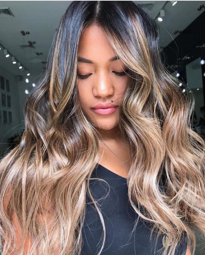 Самое модное окрашивание волос в 2019 году: фото новинок покраски в технике осветления