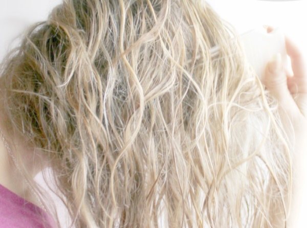 Уход за светлыми окрашенными волосами. правильный уход за обесцвеченными волосами в домашних условиях — лучшие профессиональные средства и рекомендации для блондинок