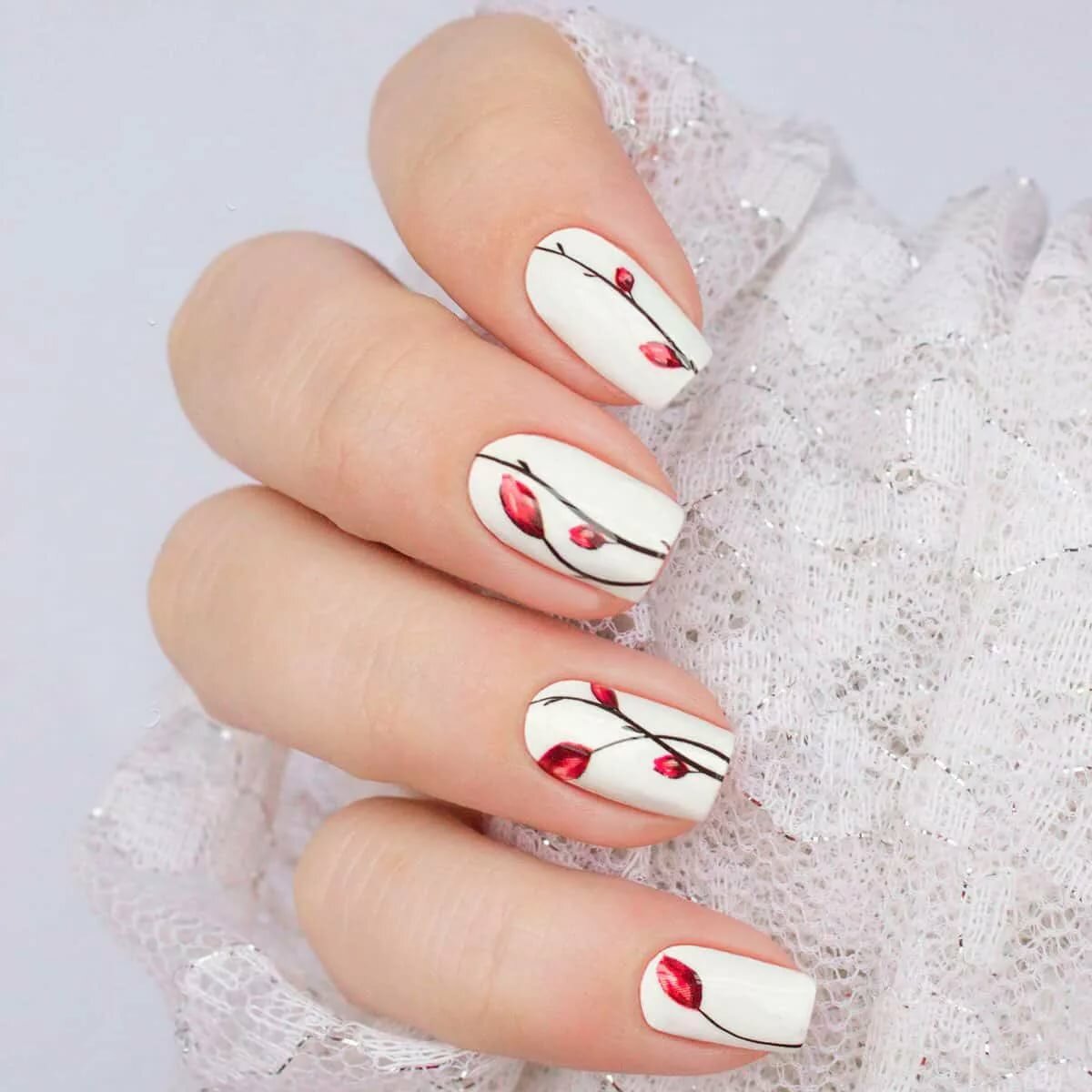 черно белый маникюр. ногти белые с рисунком. маникюр. белые ногти. рисунки на ногтях белый лак.