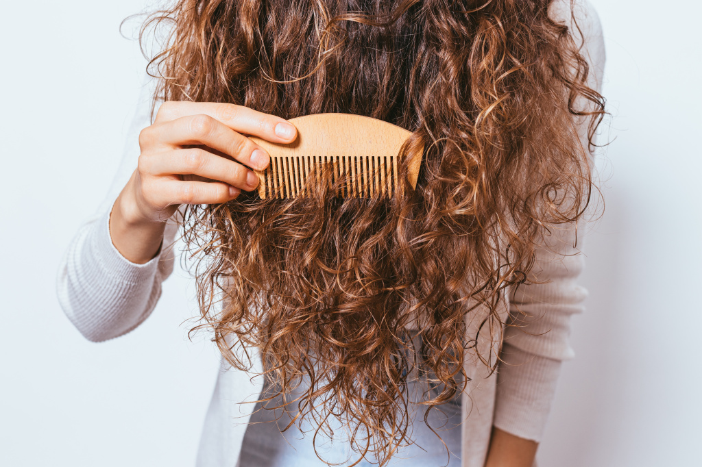 Как ухаживать за волнистыми волосами чтобы не пушились волосы