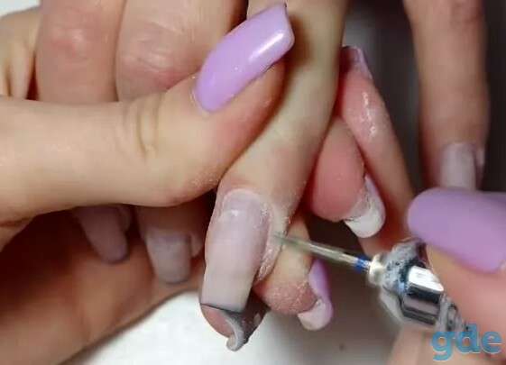 Как сделать коррекцию гелевых ногтей?