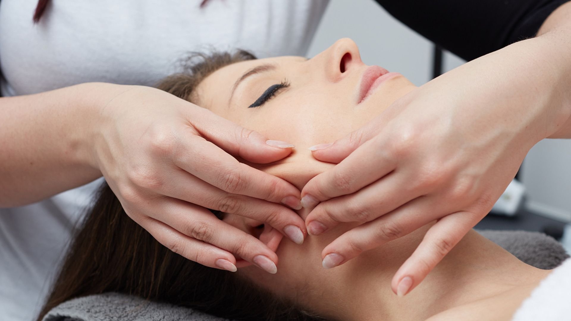 Лимфодренажный массаж в домашних условиях - как делать?