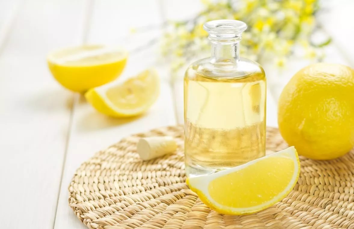 10 лучших рецептов для отбеливания зубов лимоном