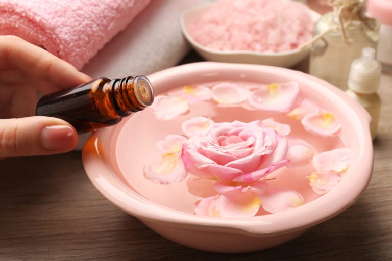 Эфирное розовое масло: применение, рецепт домашнего приготовления, отзывы :: syl.ru