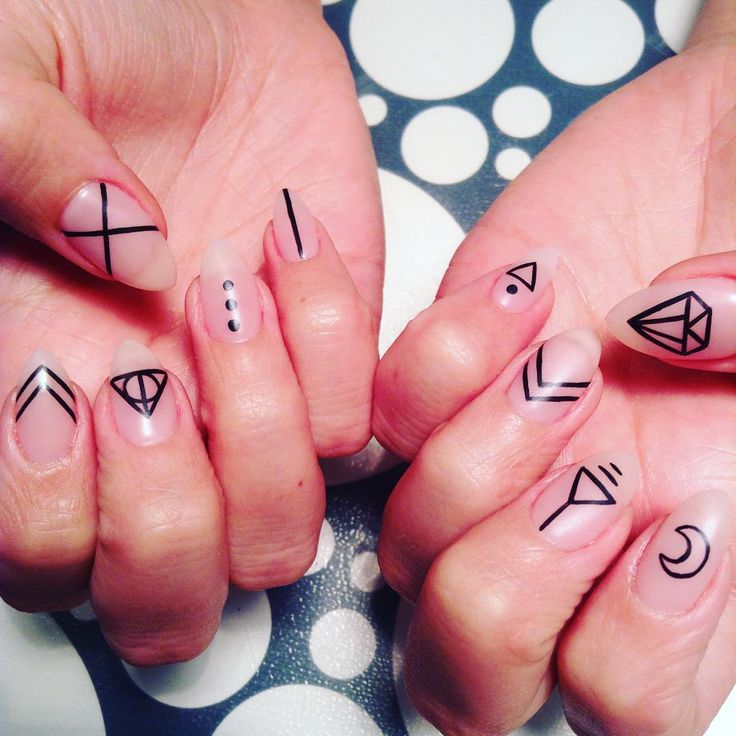 Геометрия на ногтях - лучшие идеи для импровизации • журнал nails