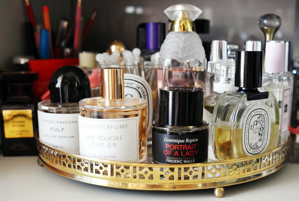 Самые популярные и крутые духи для женщины: топ лучших ароматов в нашем рейтинге женского парфюма