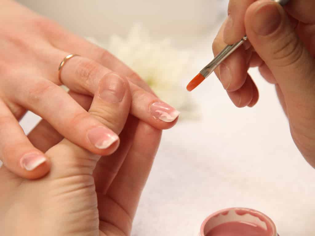 Биогель для ногтей: укрепление и наращивание ногтей в домашних условиях - пошаговая инструкция