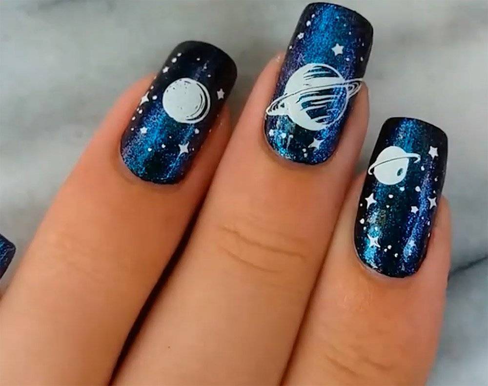 Маникюр космос: модный дизайн ногтей 2020, фото
