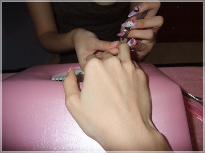 Коррекция нарощенных ногтей гелем — пошаговая инструкция [видео + фото]