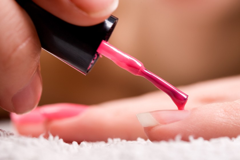Вредно ли наращивать ногти гелем: как это влияет на ногтевую пластину