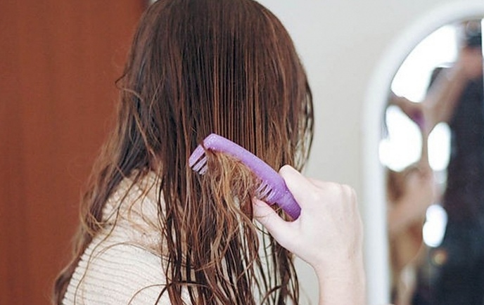 Как распутать волосы от клея