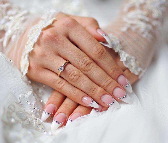 Свадебный педикюр: романтичные варианты для невесты | красивые ногти - дополнение твоего образа