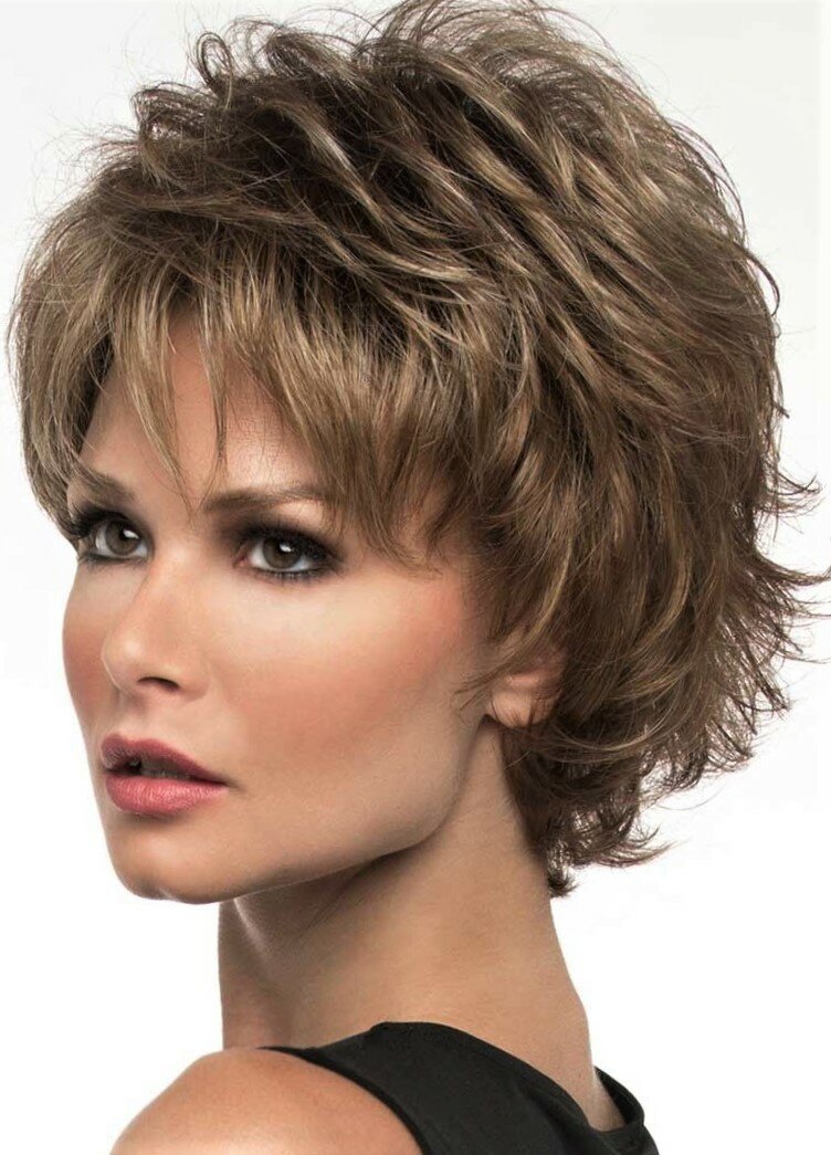 Стрижка каприз на средние волосы с челкой: фото вид сзади и спереди
стрижка каприз на средние волосы — модная дама