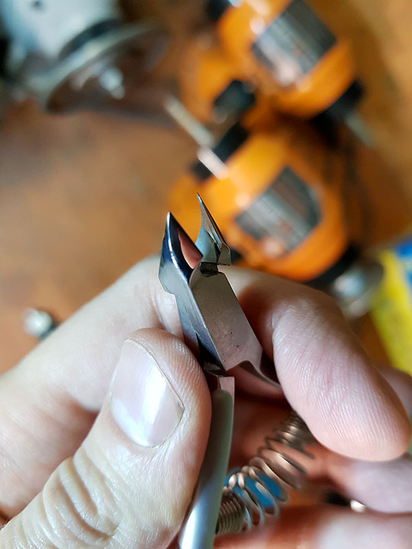 Как заточить ножницы в домашних условиях без станка: маникюрные и парикмахерские + отзывы