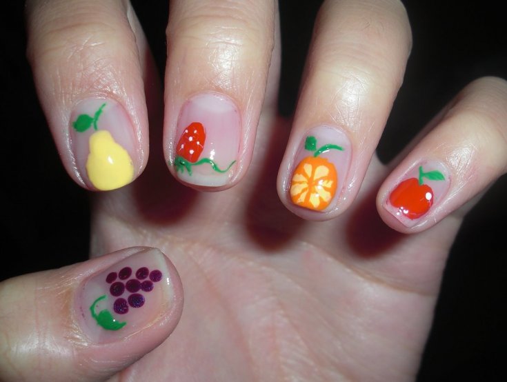 Маникюр с фруктами и ягодами 2021. свежие фото идеи дизайна ногтей