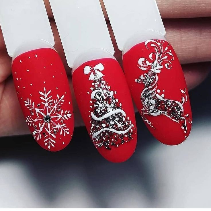 Новогодний маникюр 2021: более 100 свежих фото новинок красивого и модного дизайна ногтей | volosomanjaki.com