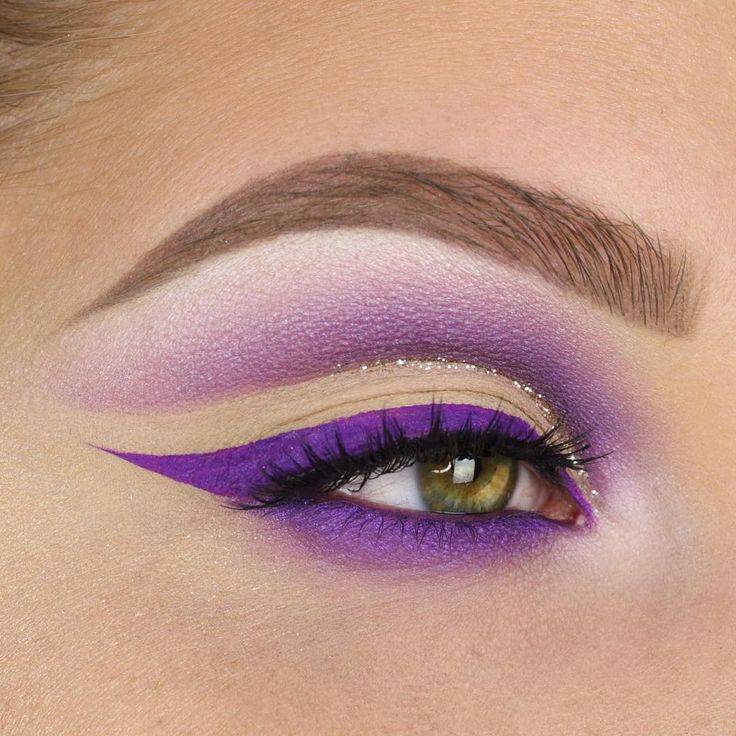 Фиолетовый макияж: 12 фото идей макияжа с сиреневой помадой, тенями и тушью