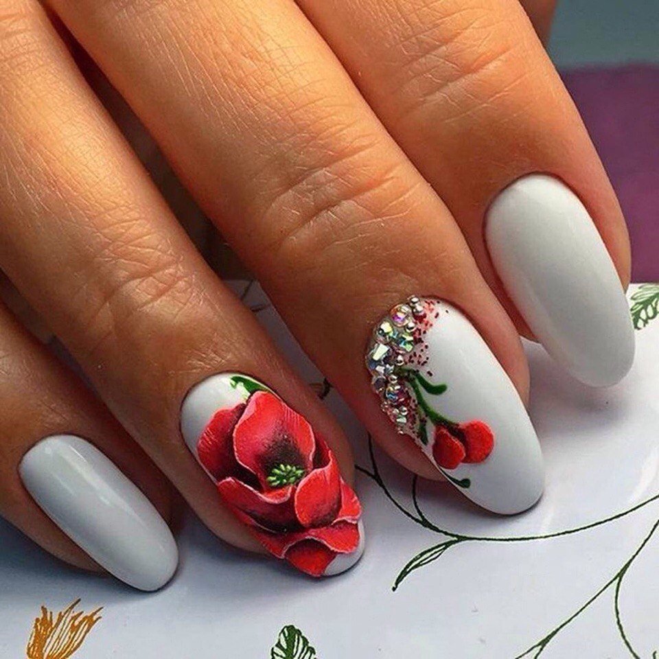 Дизайн ногтей с цветочками и веточками фото