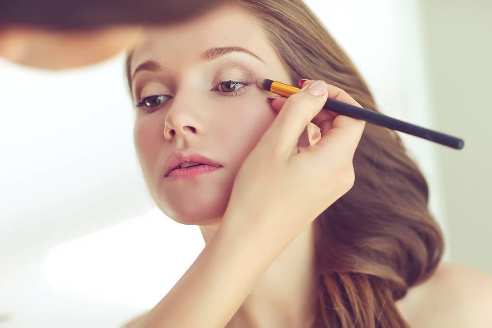 Нанести макияж в домашних условиях? легко: полезные советы, пошаговый гайд - статьи и советы на furnishhome.ru