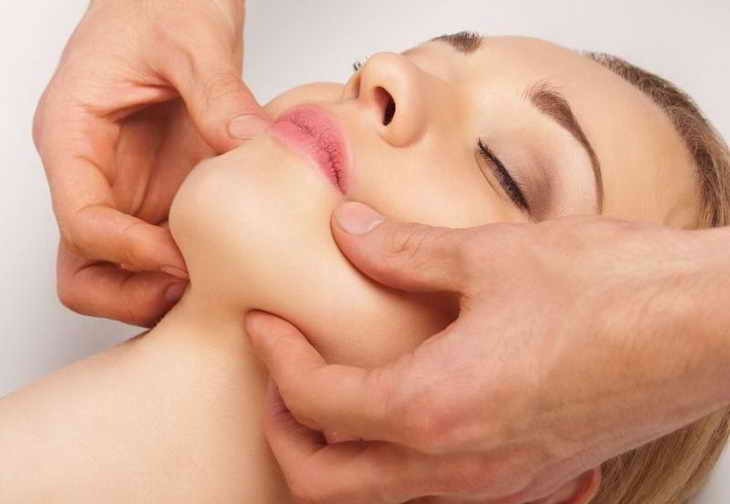 Миофасциальный массаж — омоложение кожи без уколов и операции