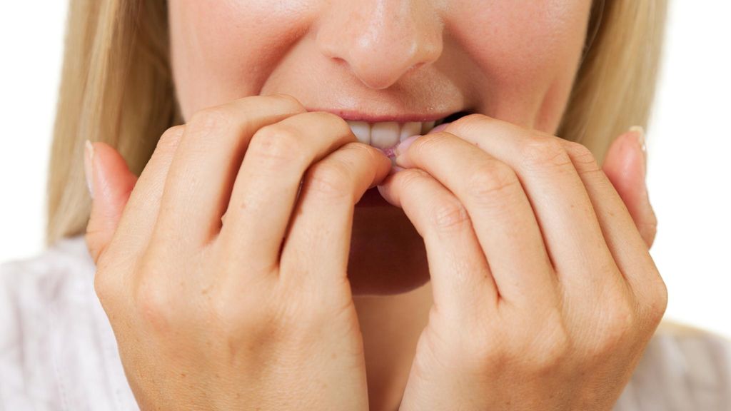 Помогите бросить привычку грызть ногти - 3 совета психологов, консультации