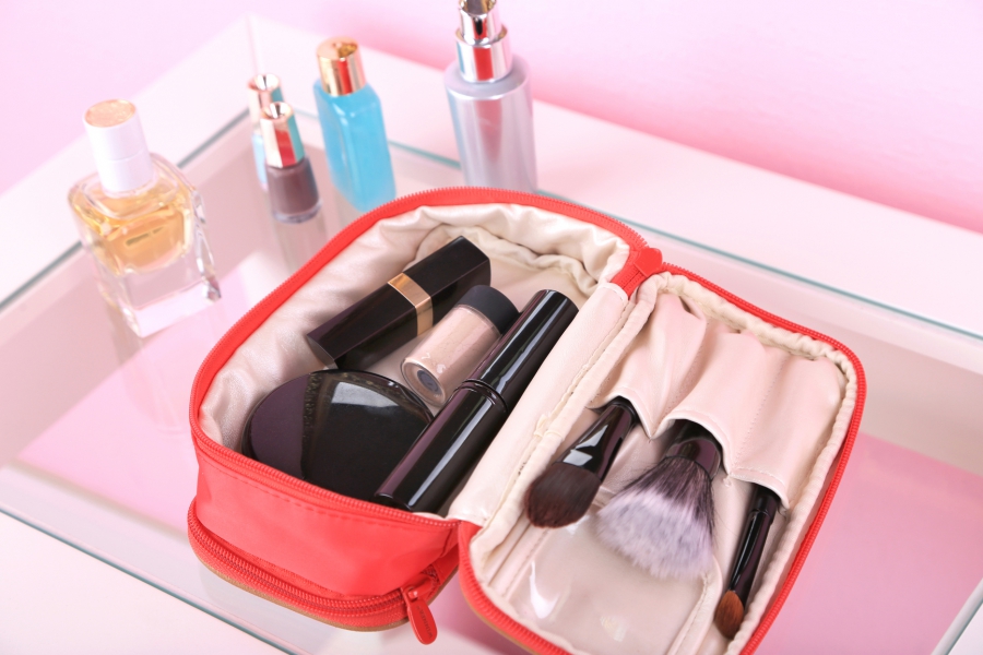 Базовый набор для макияжа: только нужные вещи в вашей косметичке - статьи и советы на furnishhome.ru