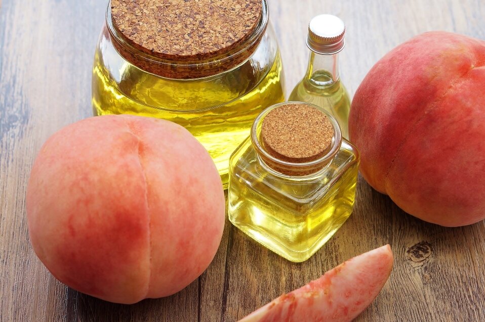 “персиковое масло — применение для волос и лица, противопоказания”
