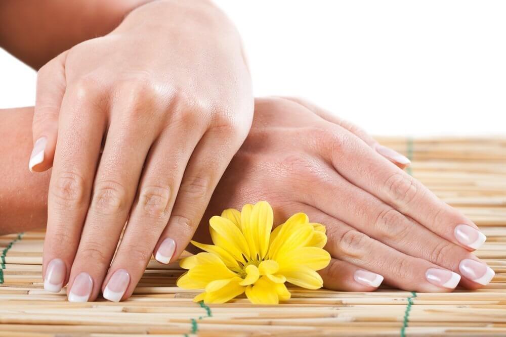 10 лучших средств для укрепления ногтей в домашних условиях
