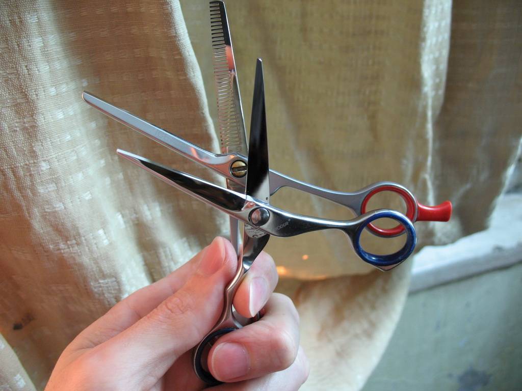 Как заточить маникюрные ножницы в домашних условиях. как в домашних условиях заточить щипчики для маникюра: действенные советы как заточить нож своими руками