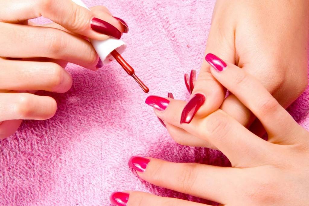 Как накрасить ногти красиво и правильно
