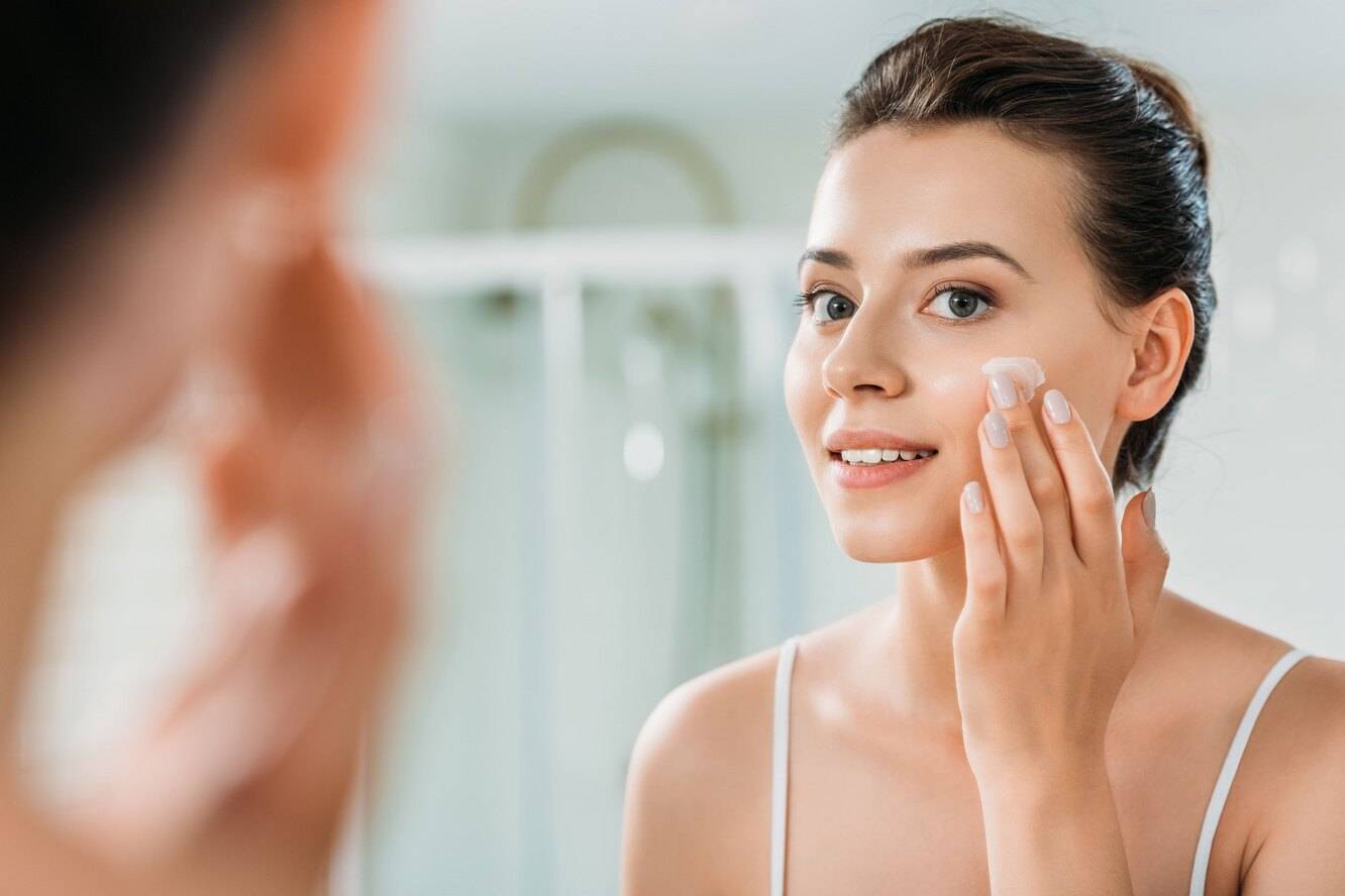 Как увлажнить кожу лица в домашних условиях: что нужно для глубокого увлажнения и какое средство подходит лучше всего, как правильно это делать