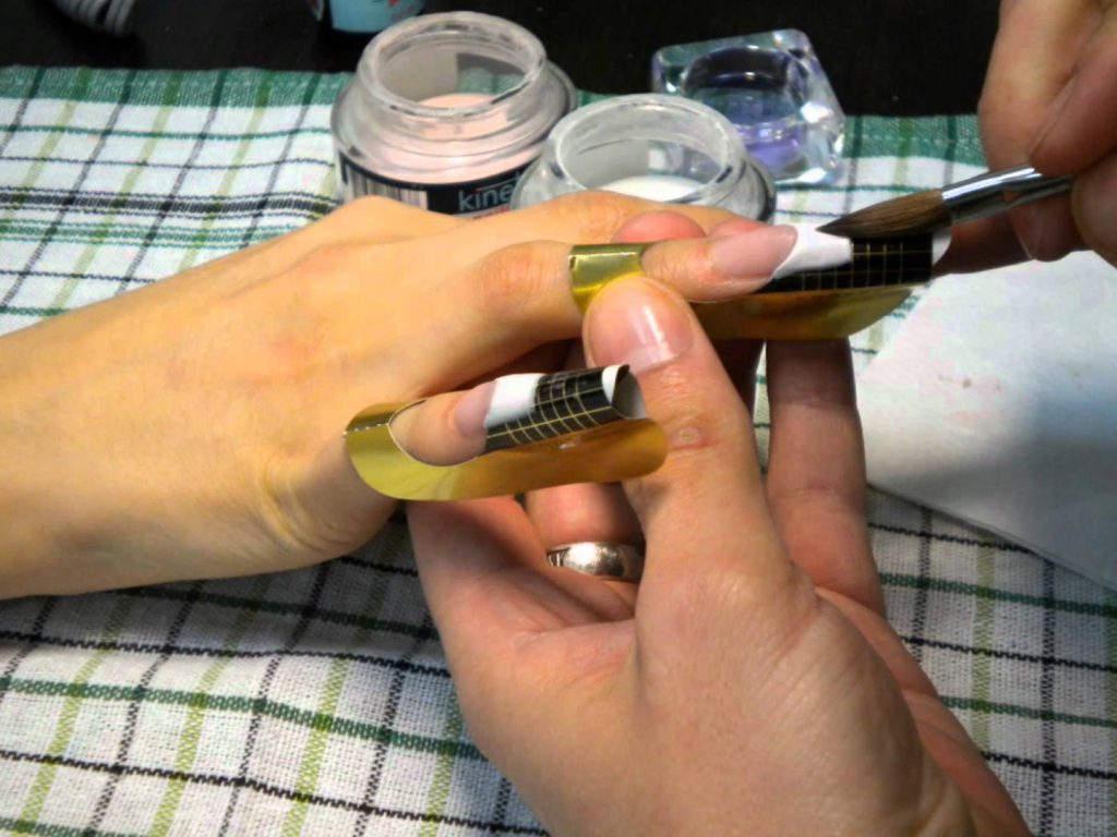 Снятие акриловых ногтей самостоятельно в домашних условиях специальным средством и аппаратом