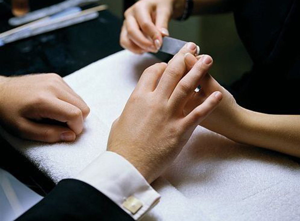 Мужской маникюр и педикюр: как ухаживать за ногтями современному мужчине