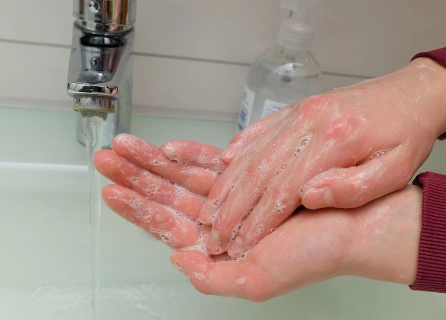 Как мыть руки правильно: инструкция и памятка от роспотребнадзор и воз