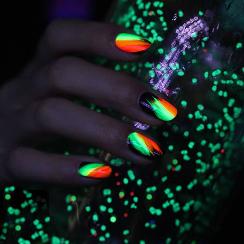 Светящийся неоновый лак для ногтей – оригинальный способ украсить маникюр к клубной вечеринке